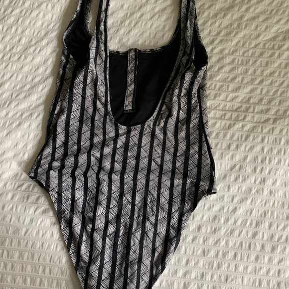 Aerie One Piece Bathing Suit - Picture 2 of 3